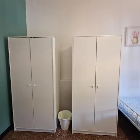 Yasna Apartment Genua