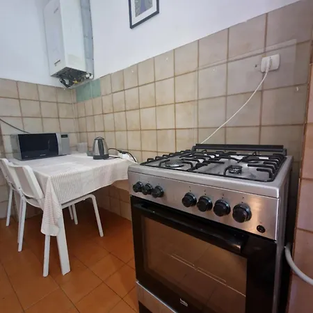 Yasna Private ג'נובה